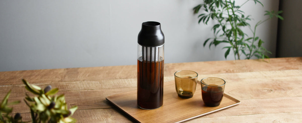 Carafe for Intuitive Pouring in All Directions - CAPSULE