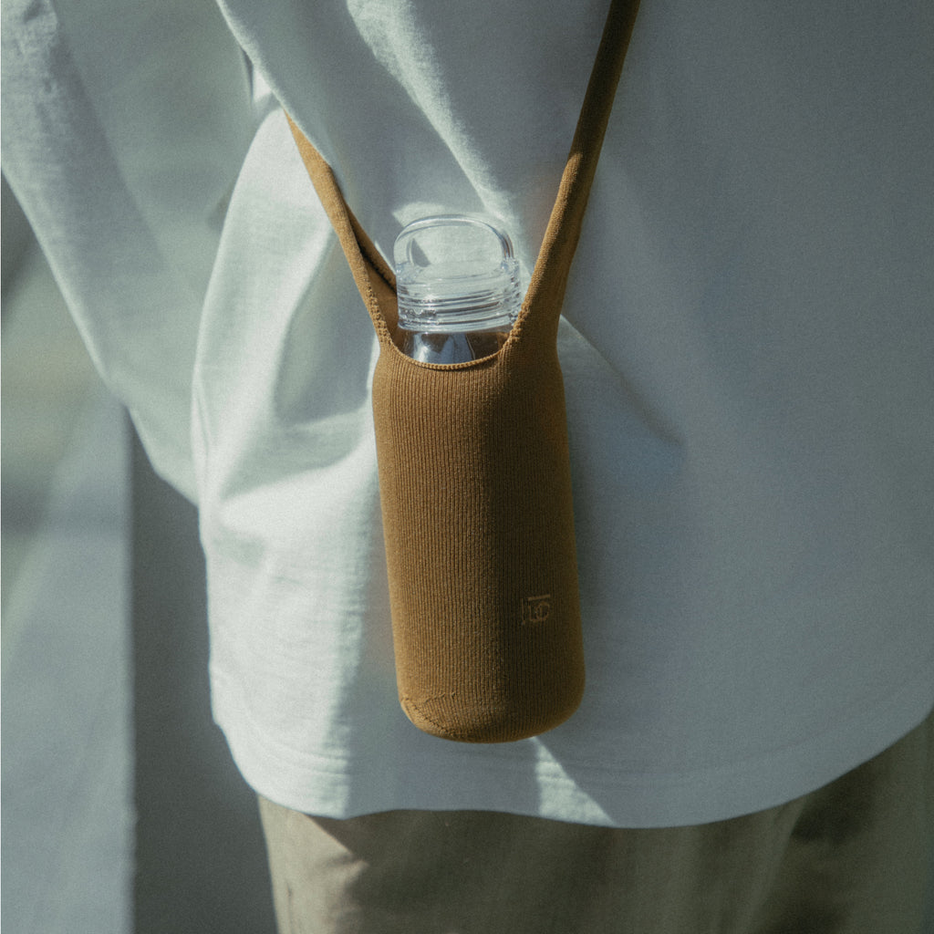KINTO FUTO BOTTLE SLING BAG COYOTE