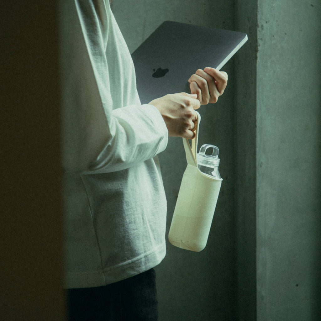 Kinto FUTO bottle wrist bag black 4