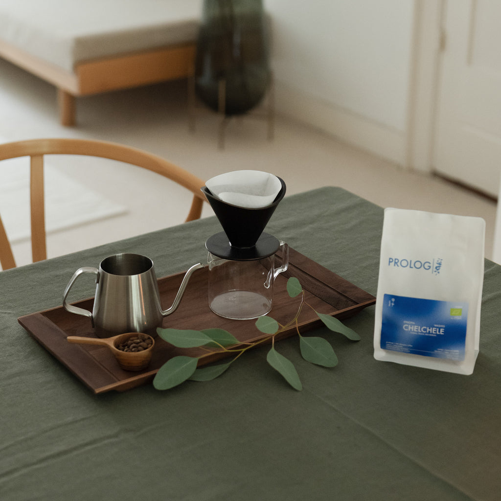 KINTO KINTO X PROLOG COFFEE GIFT SET: OCT BREWER AND JUG + CHELCHELE BEANS BLACK