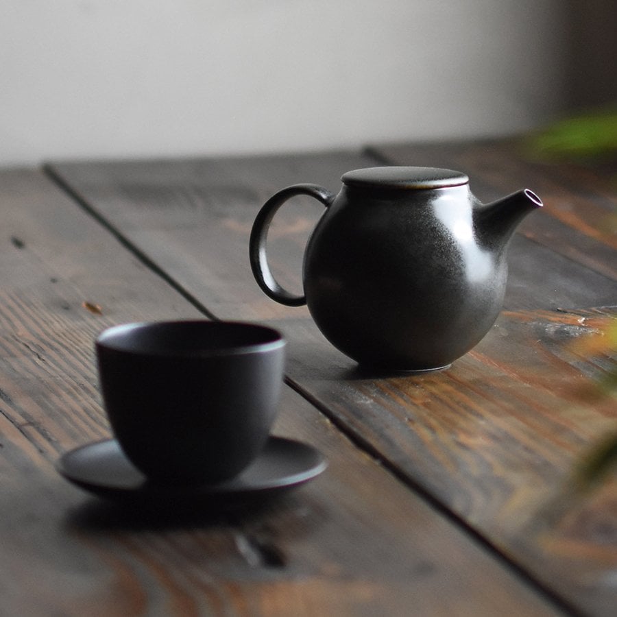 KINTO PEBBLE CUP & SAUCER 180ML BLACK
