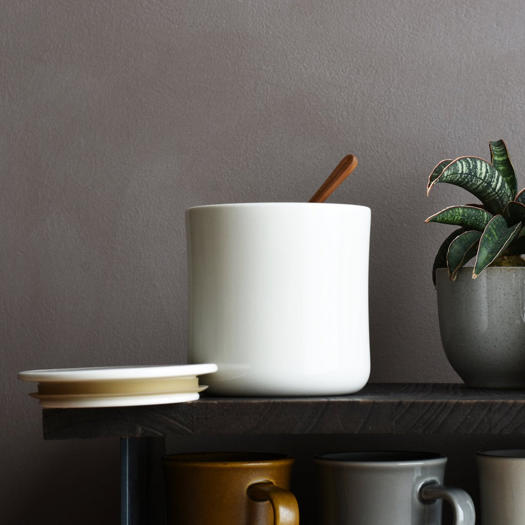 Kinto SCS coffee canister 600ml white 2