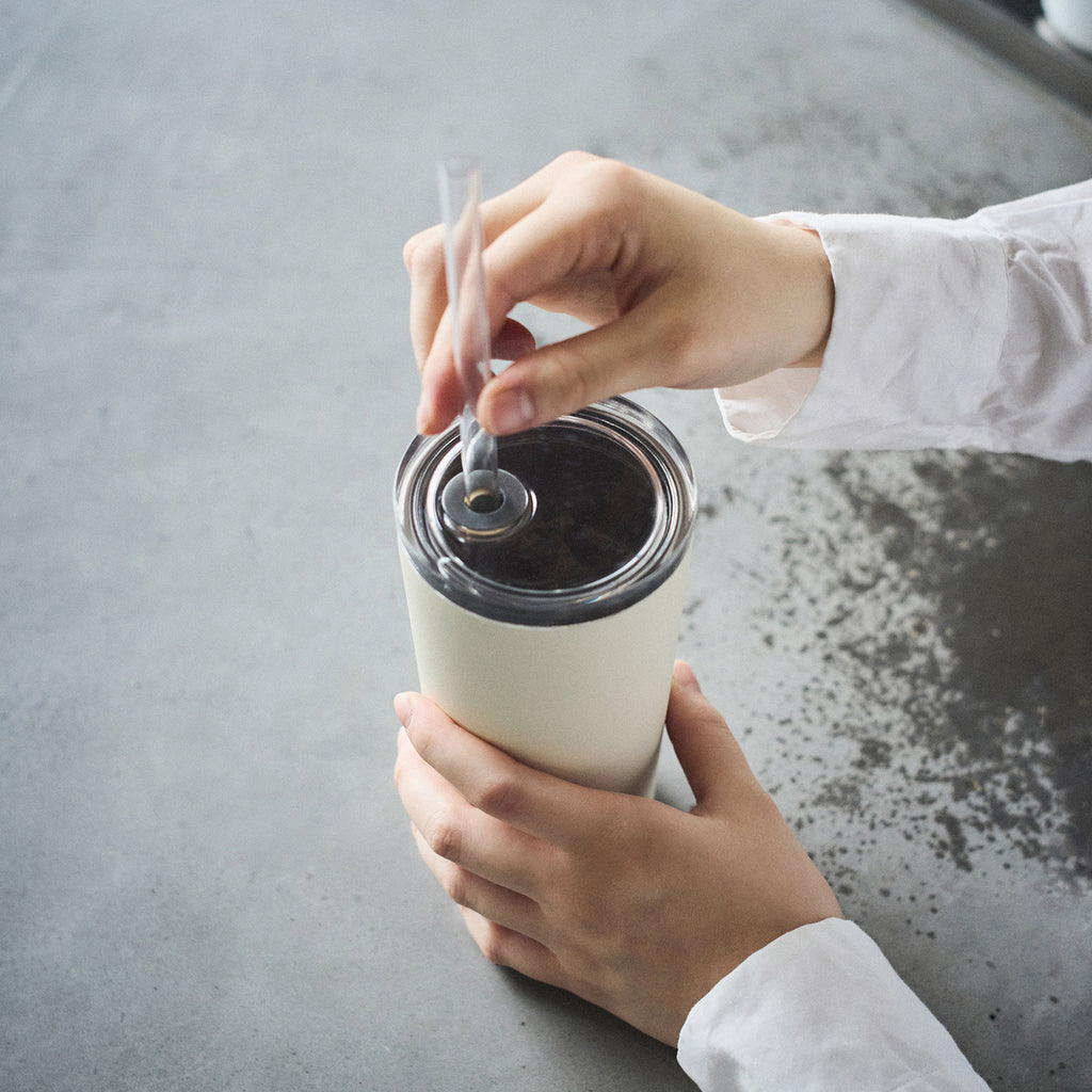 Kinto TO GO TUMBLER 480ml with straw white 5