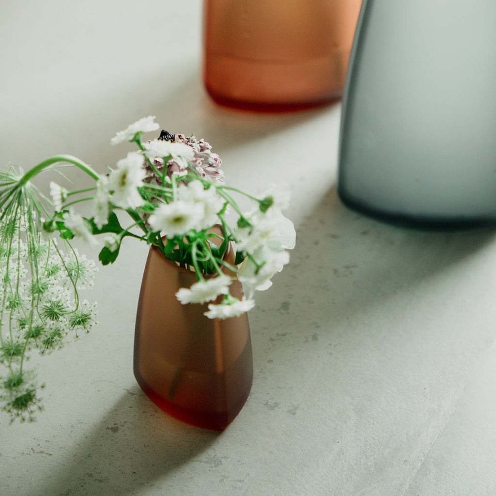 KINTO TRE VASE 65X100MM AMBER